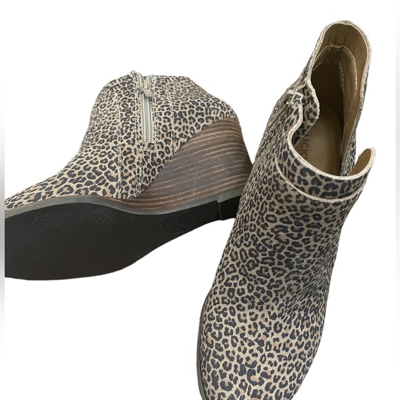 Lucky Brand Yabba Leopard Print Ankle Wedge Booties 7.5 Eyelash Leopard NWOT - Picture 7 of 14